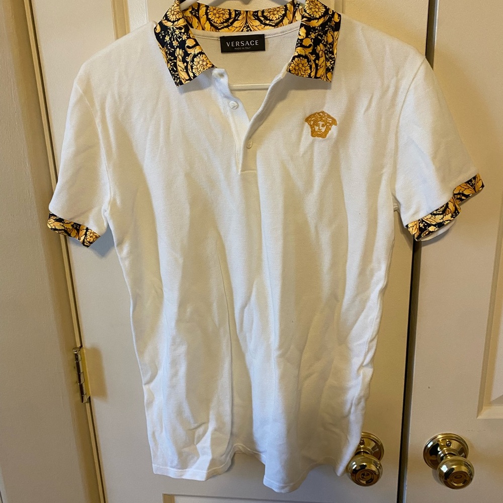 Versace white polo boy’s size 14A gold & black collar borocco medusa emblem